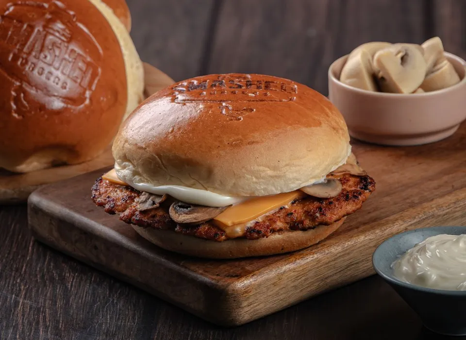 Classic Cheese Chicken Burger
